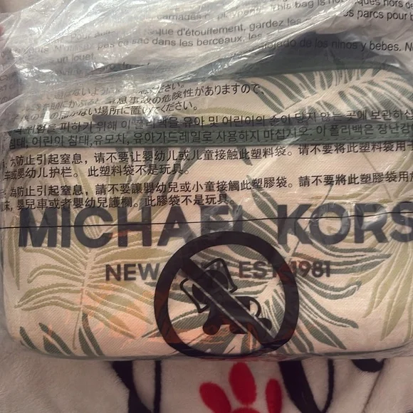Michael Kors belt bag NWT - Picture 13 of 14